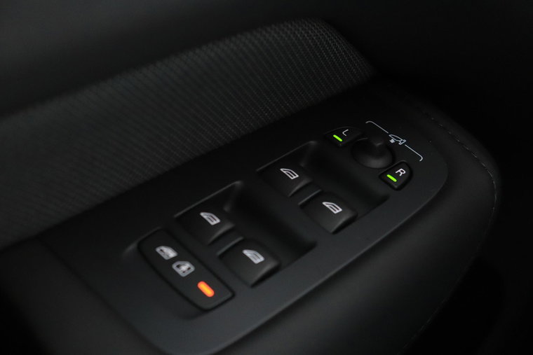 Vehicle Image 48