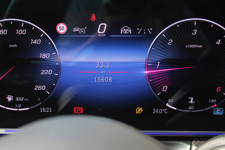 Vehicle Image 30