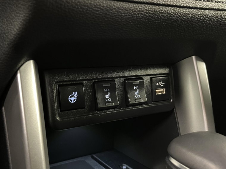 Vehicle Image 22