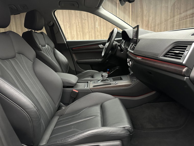 Vehicle Image 37