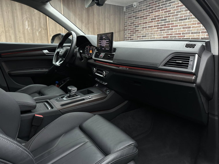 Vehicle Image 38