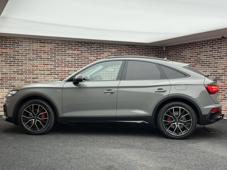 Vehicle Image 6