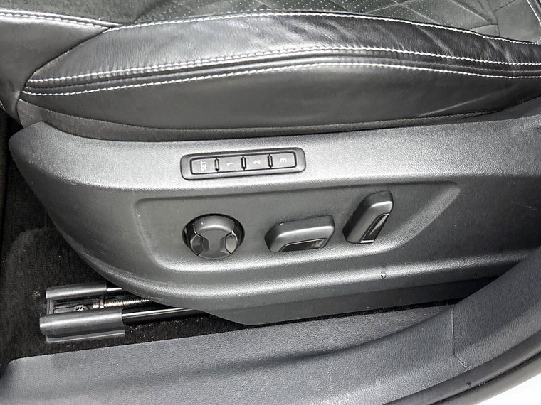 Vehicle Image 27