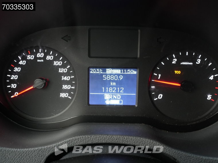 Vehicle Image 38