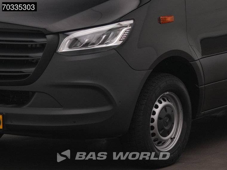 Vehicle Image 41