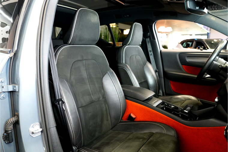 Vehicle Image 36