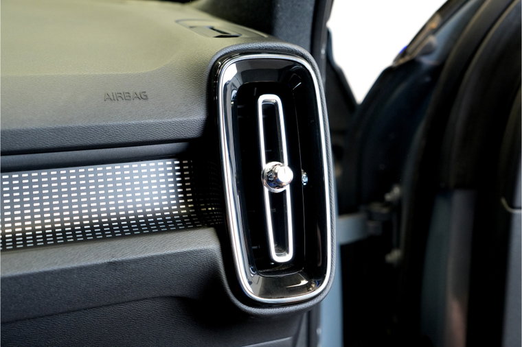 Vehicle Image 40