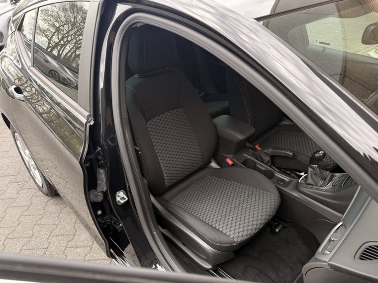 Vehicle Image 39