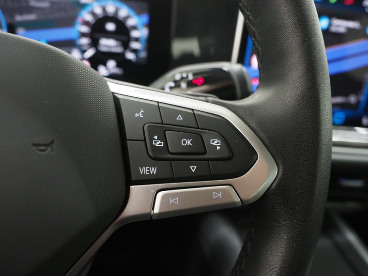 Vehicle Image 24