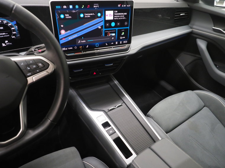 Vehicle Image 38