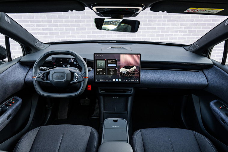 Vehicle Image 5