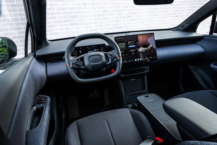 Vehicle Image 10