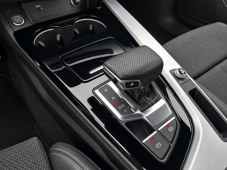 Vehicle Image 15