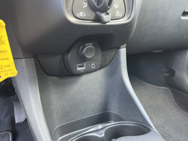 Vehicle Image 28
