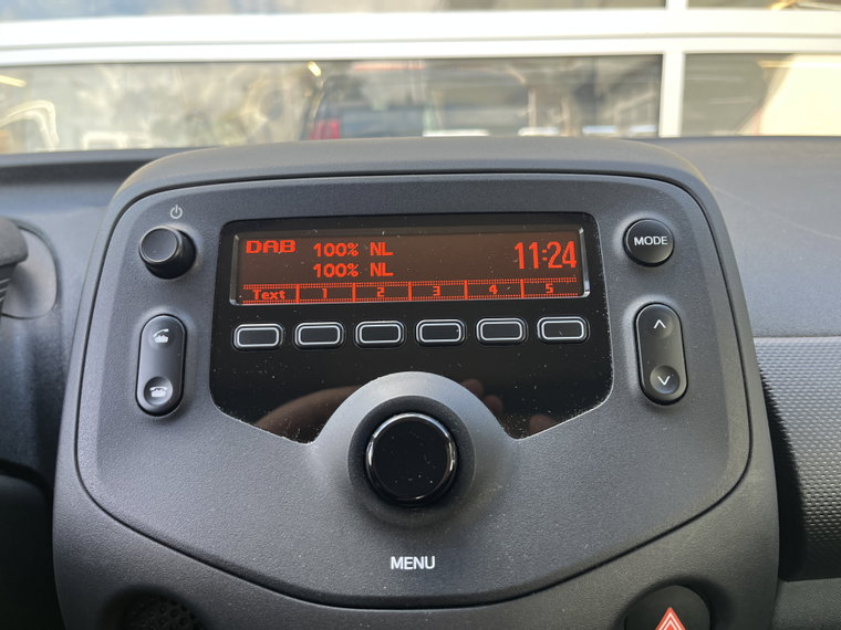 Vehicle Image 30