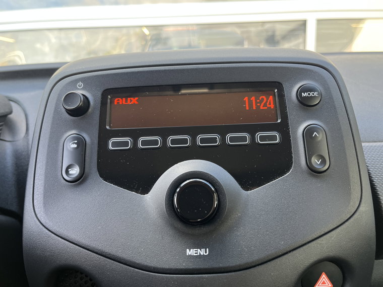 Vehicle Image 32