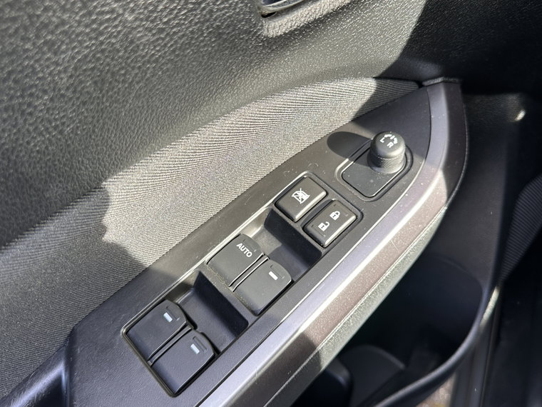 Vehicle Image 23