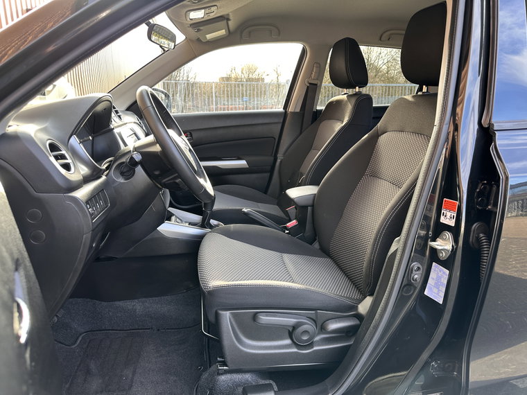 Vehicle Image 8