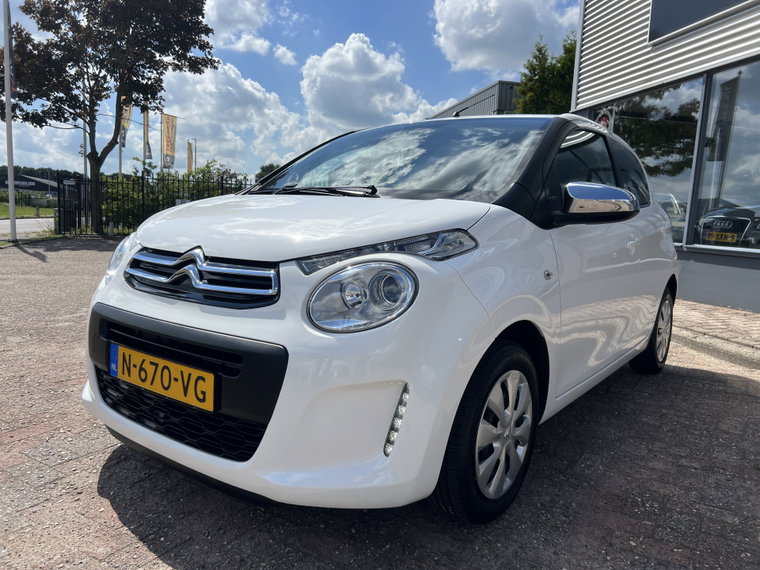 Vehicle Image 13