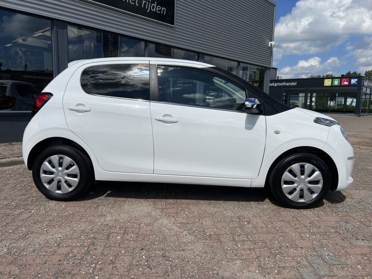 Vehicle Image 16