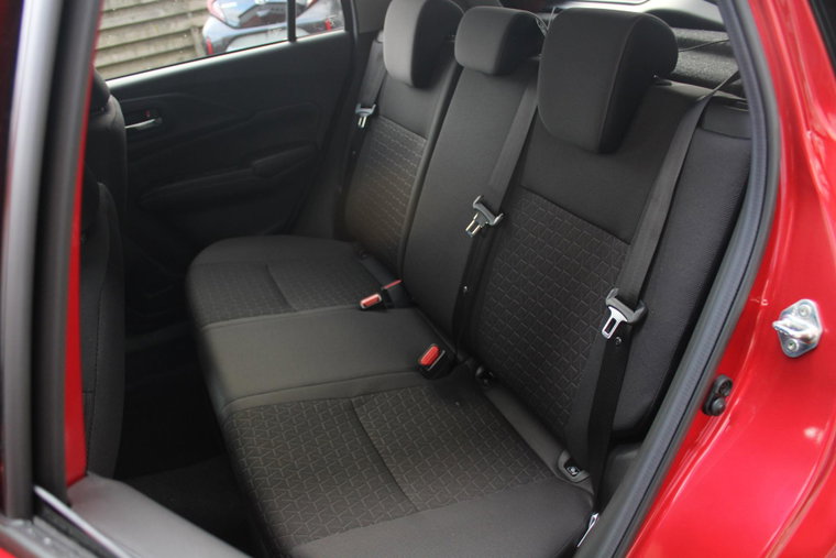 Vehicle Image 6