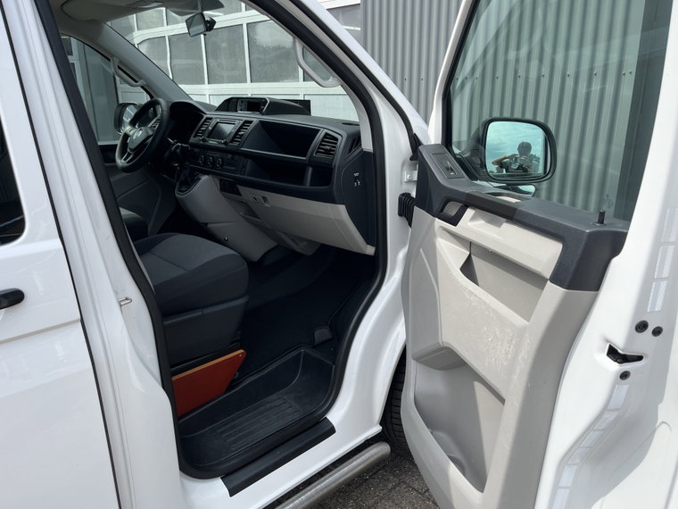 Vehicle Image 29