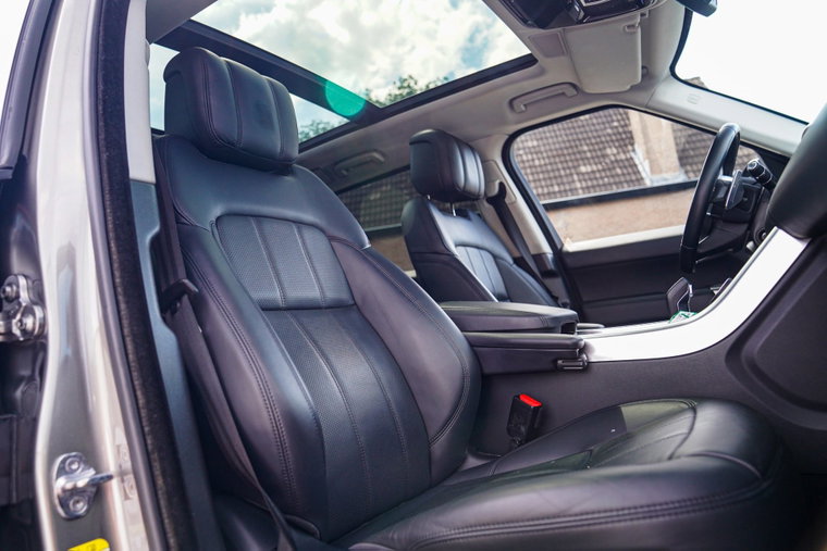 Vehicle Image 6