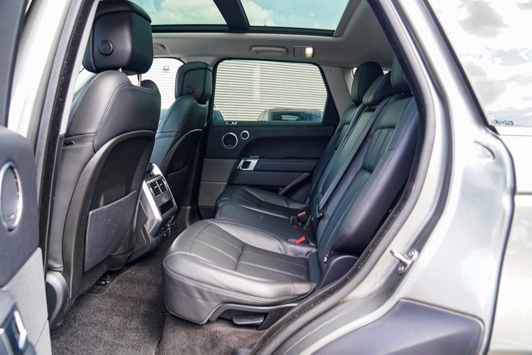 Vehicle Image 7