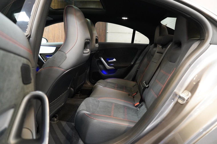 Vehicle Image 22