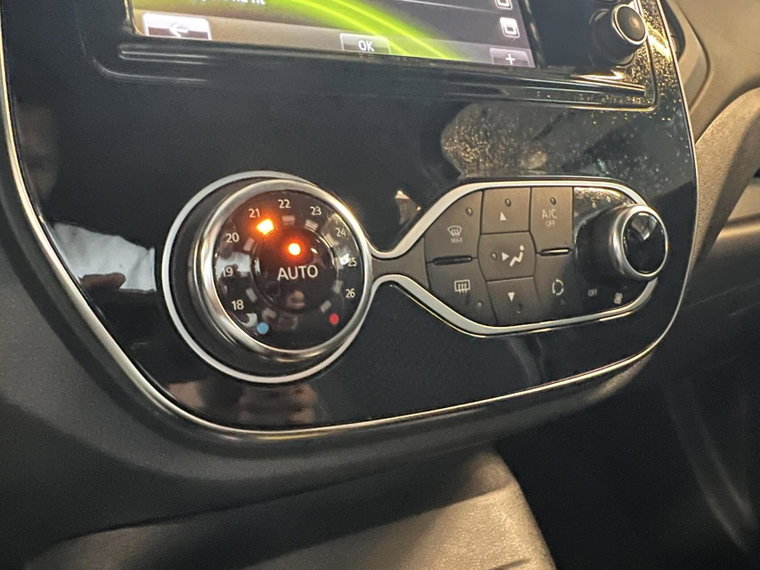 Vehicle Image 27