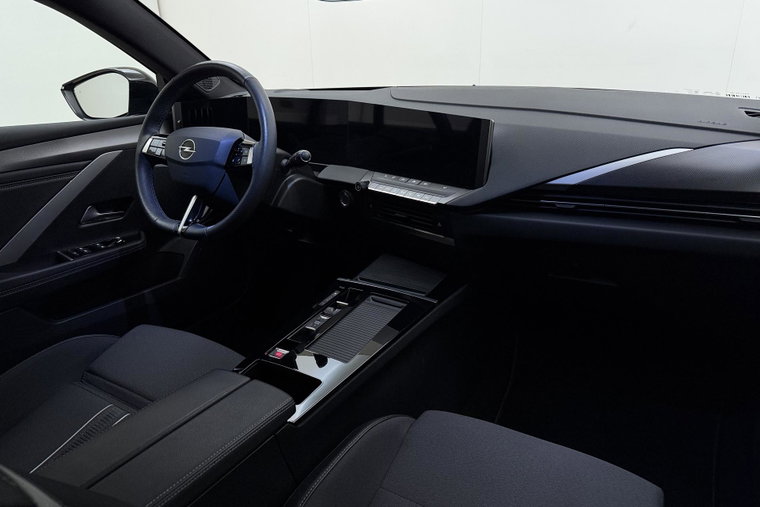 Vehicle Image 16