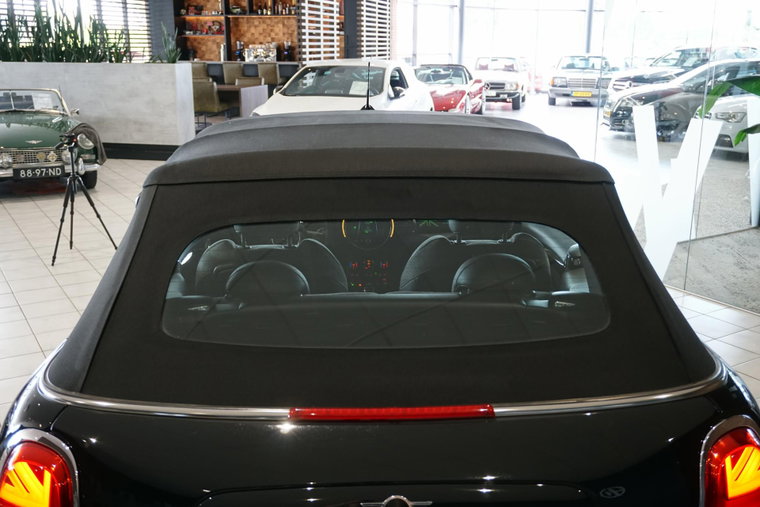 Vehicle Image 38