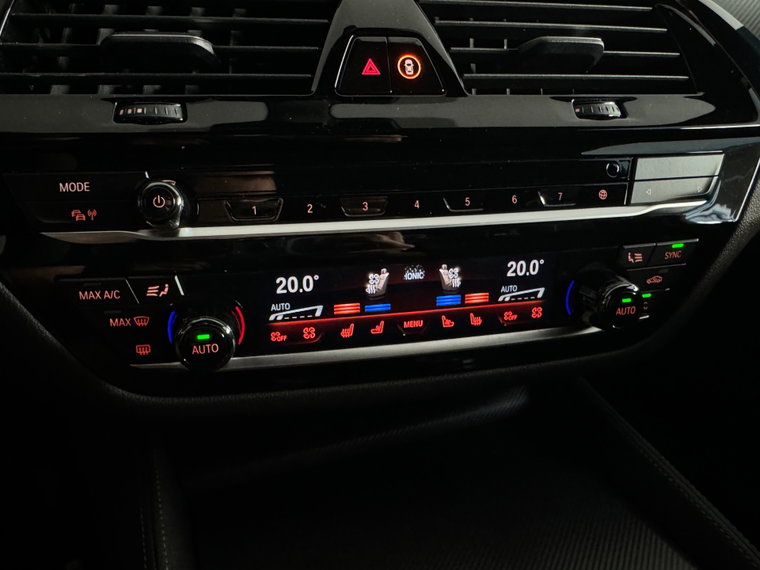 Vehicle Image 26