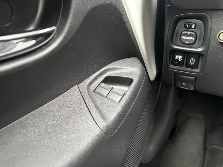 Vehicle Image 38