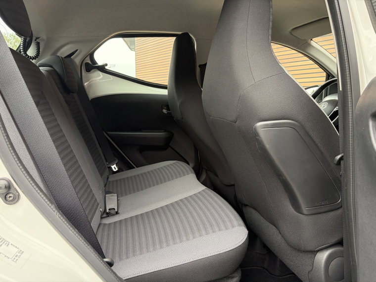 Vehicle Image 45