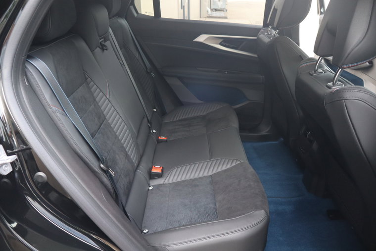 Vehicle Image 36