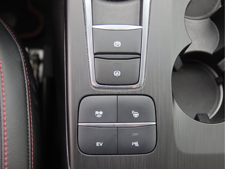 Vehicle Image 35