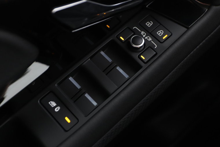 Vehicle Image 33