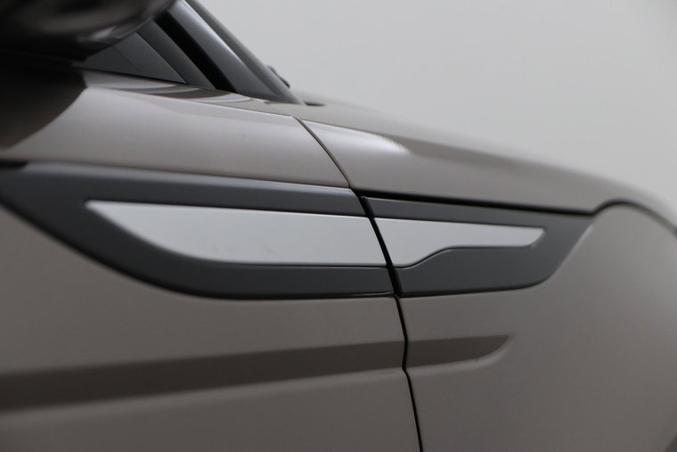 Vehicle Image 37