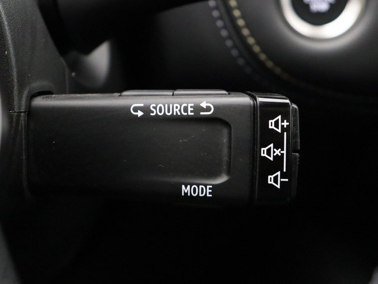 Vehicle Image 29