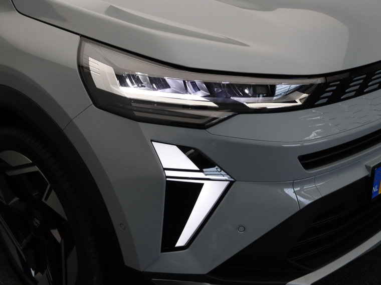 Vehicle Image 48