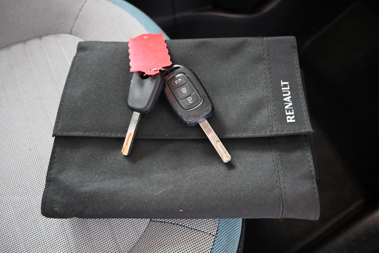 Vehicle Image 25
