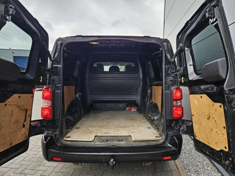 Vehicle Image 28