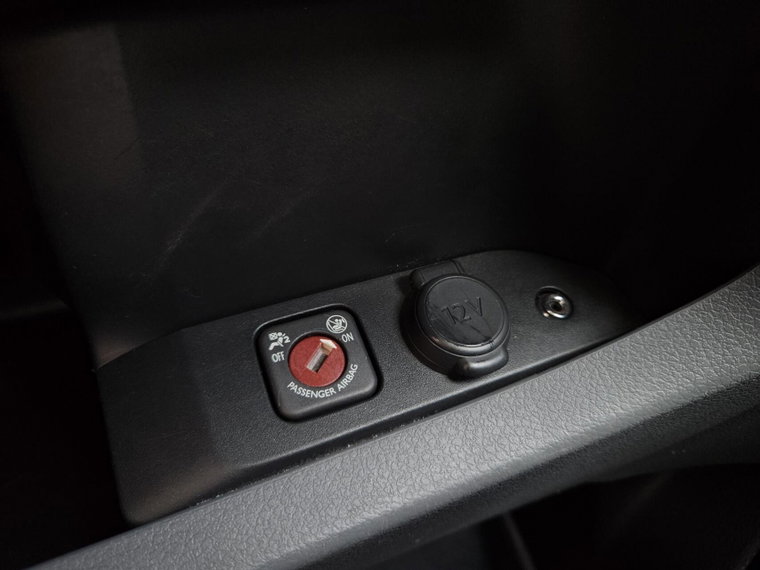Vehicle Image 32