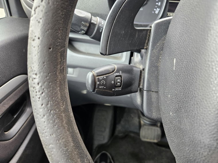 Vehicle Image 38