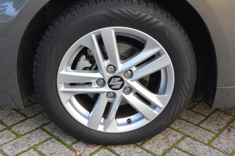 Vehicle Image 15