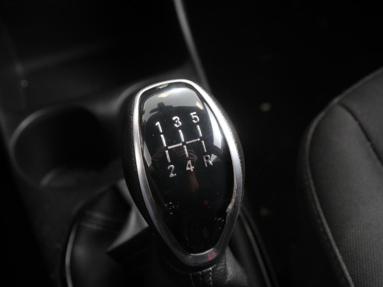 Vehicle Image 17