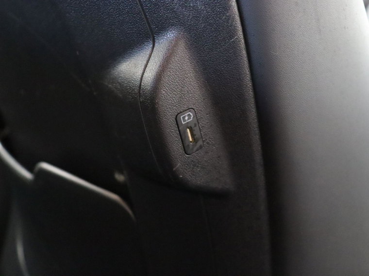Vehicle Image 38
