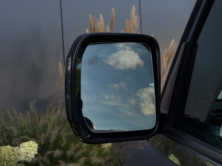 Vehicle Image 30