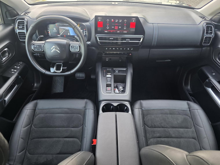 Vehicle Image 13